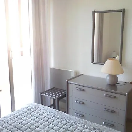 T2 4 Pers. Avec Balcon, Clim, Parking, A 10m De La Du Lavandou - Fr-1-803-66 *